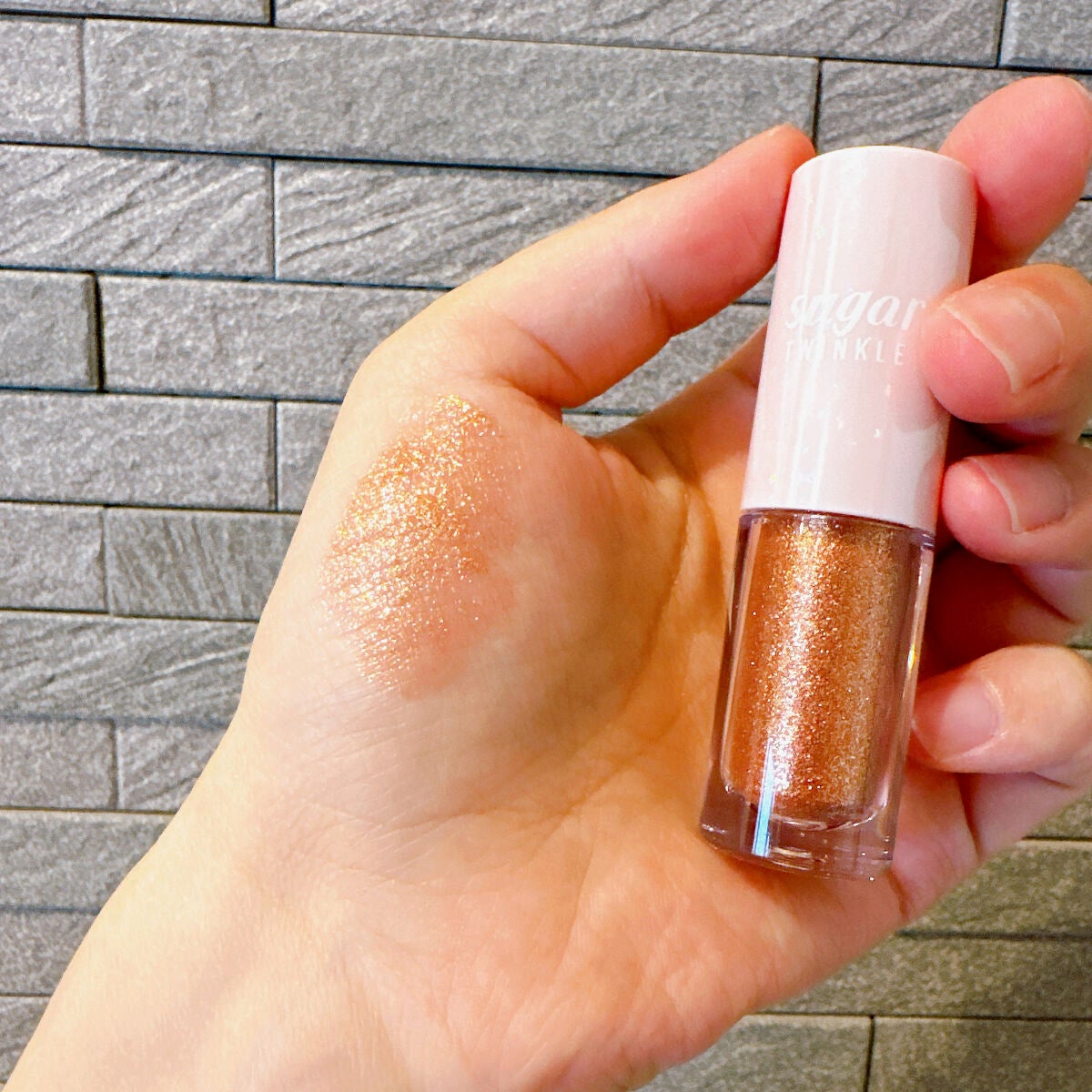 シュガー トゥインクル リキッド シャドウ/PERIPERA/リキッドアイシャドウを使ったクチコミ(3枚目)