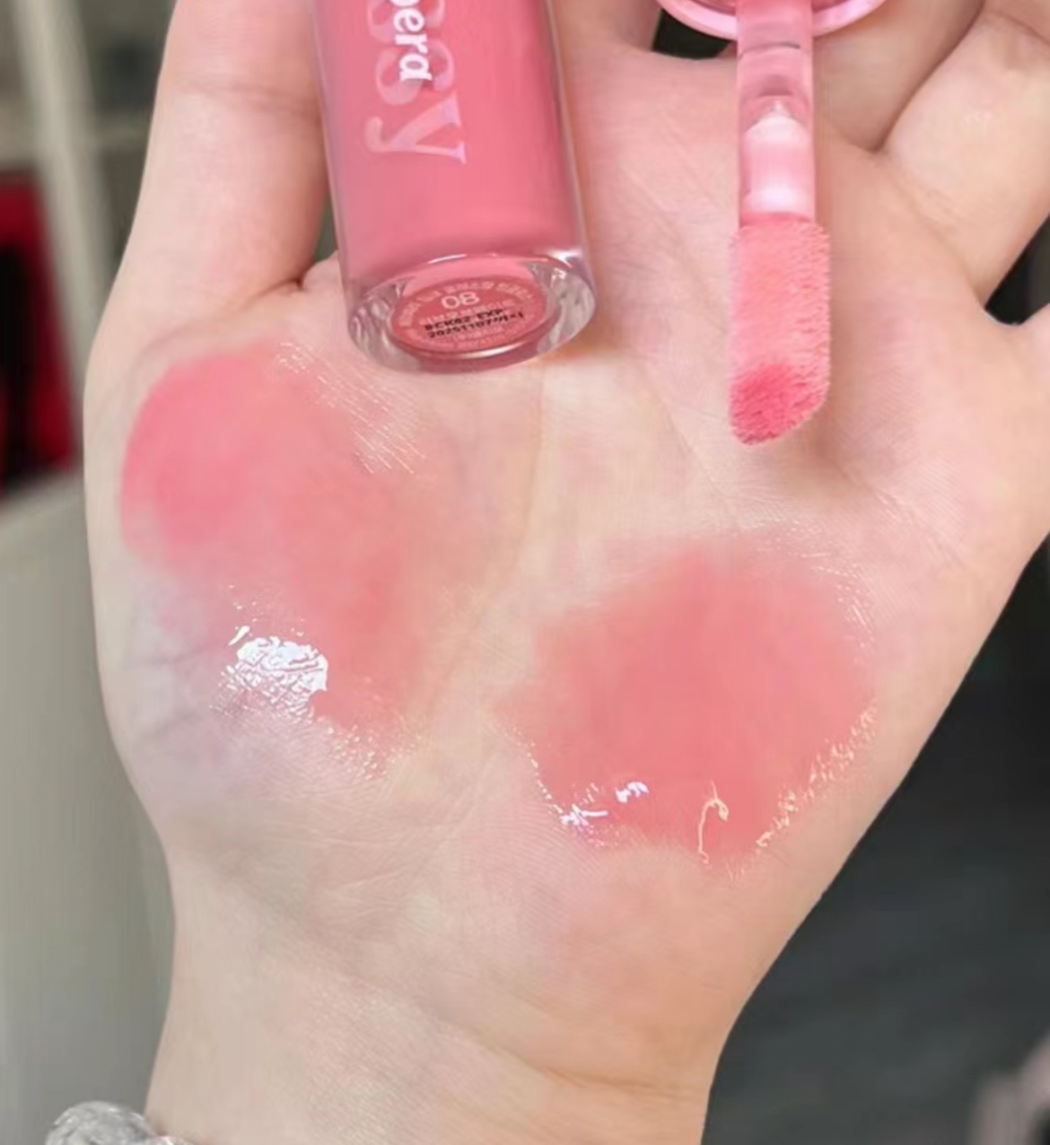 インク グラスティング リップ グロス 08 ラブ オブ フェイト(LOVE OF FATE)/PERIPERA/リップグロスを使ったクチコミ（2枚目）