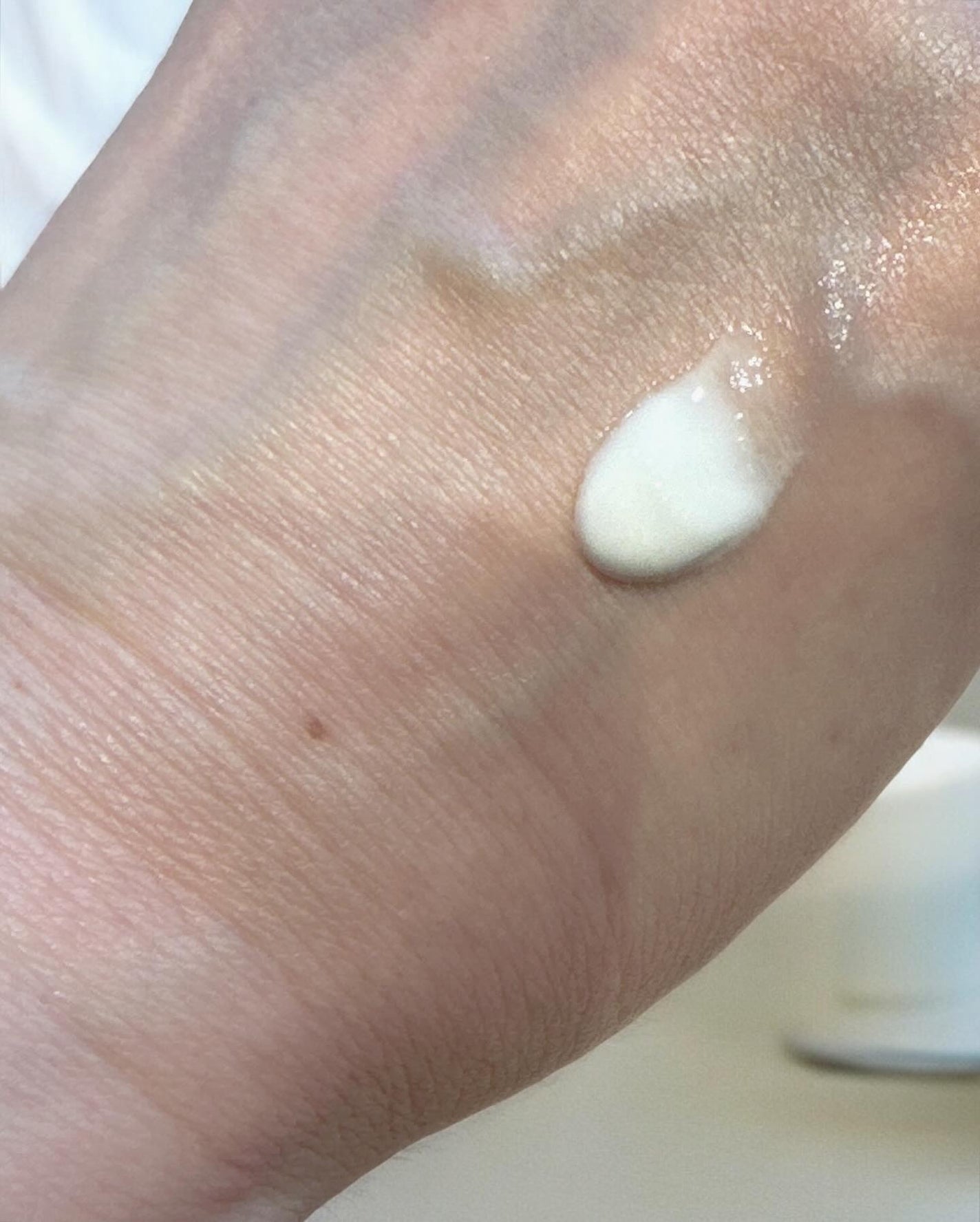 ダルバ ウォータフル エッセンス サンクリーム/ダルバ/日焼け止めクリームを使ったクチコミ(7枚目)