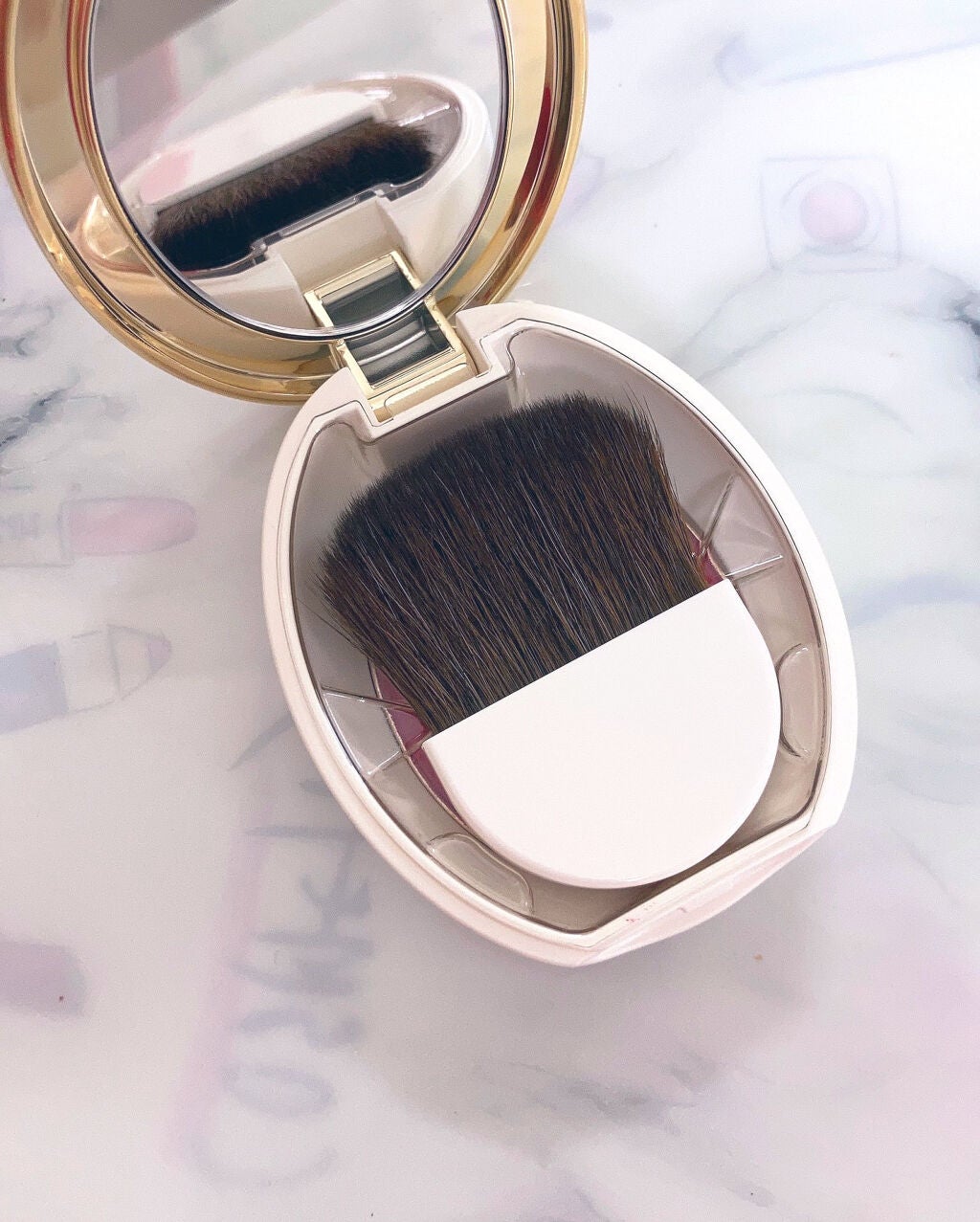 パウダーブラッシュ/レ・メルヴェイユーズ ラデュレ/パウダーチークを使ったクチコミ(3枚目)