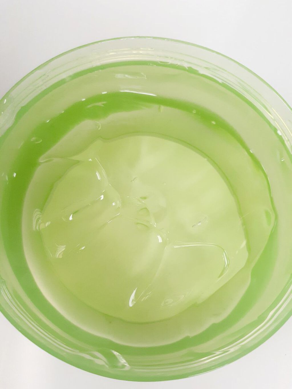 マイルド＆モイスチャーアロエジェル/ネイチャーリパブリック/ボディローションを使ったクチコミ（3枚目）