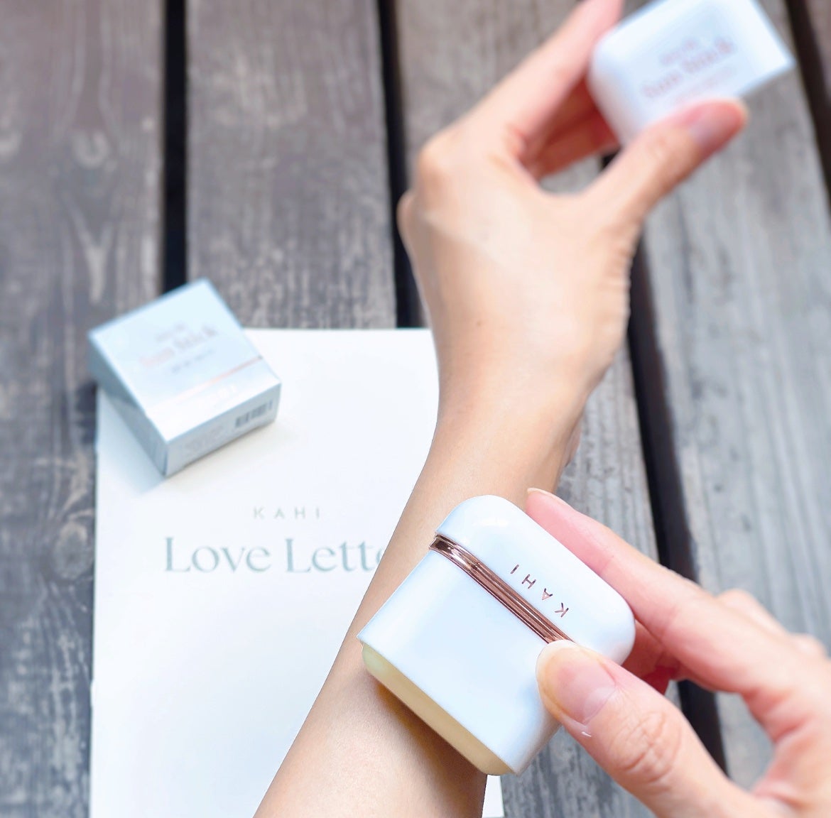 エアリーフィットサンスティック/KAHI/日焼け止めスティックを使ったクチコミ(4枚目)