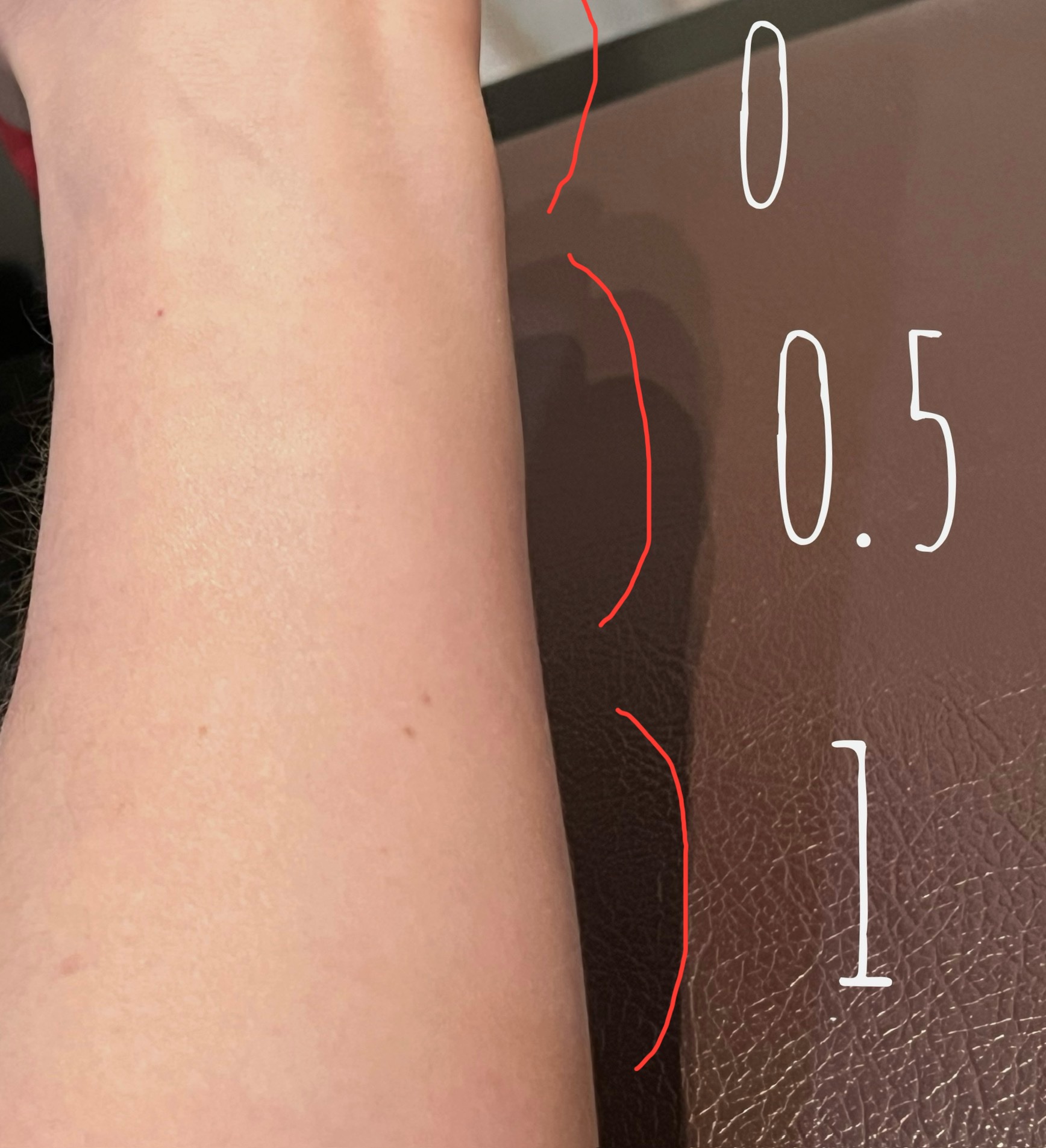 parnell シカマヌ　スキン　フィット　ファンデーションのクチコミ「
parnell
シカマヌスキンフィットファンデーション
0号 （表記わからん）
0.5号 フ.....」（3枚目）