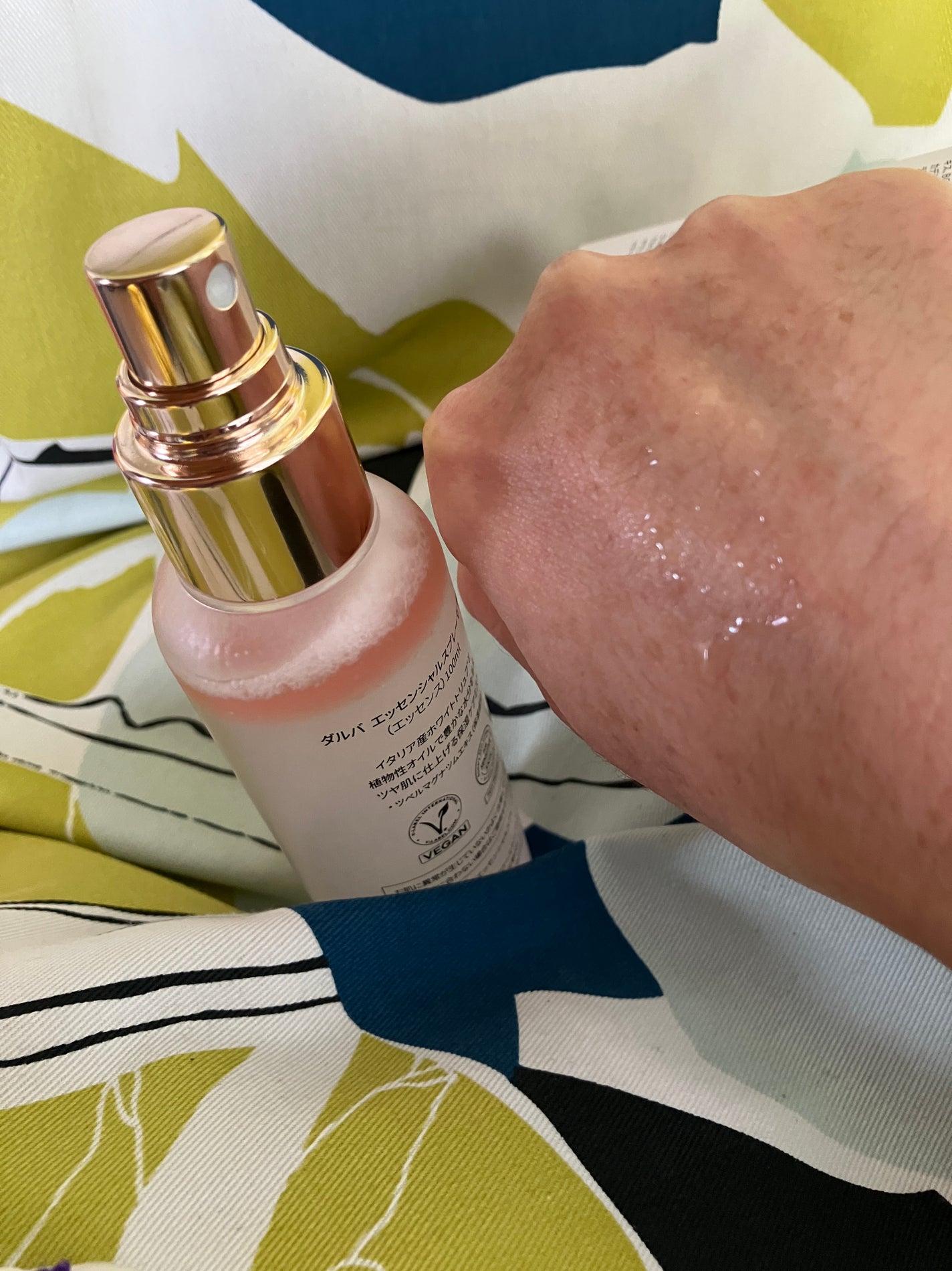 ダルバ ホワイトトリュフバイタルスプレーセラム/ダルバ/ミスト状化粧水を使ったクチコミ(2枚目)