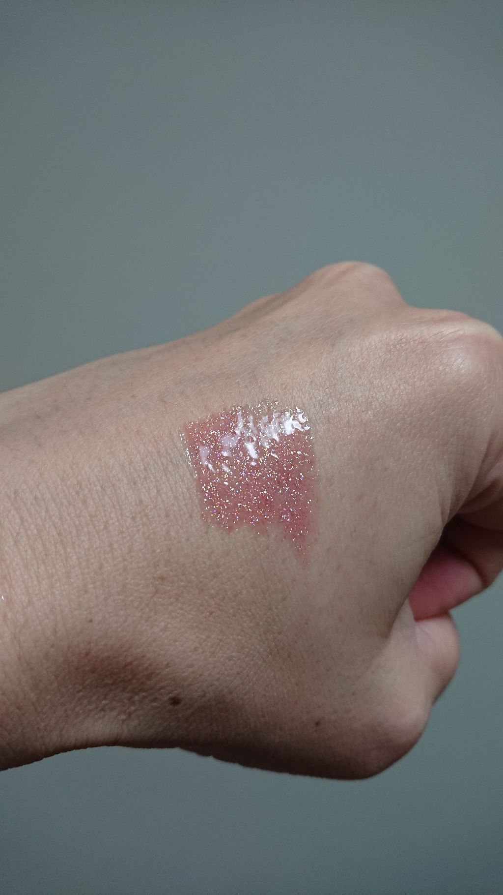 メスメリック グロスオン/CHICCA/リップグロスを使ったクチコミ(2枚目)