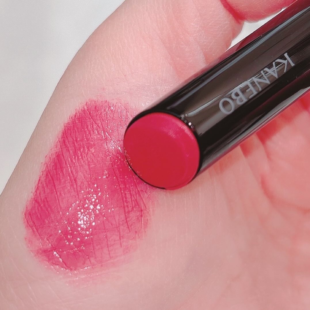 ルージュスターヴァイブラント V03 Rapture Rose/KANEBO/口紅を使ったクチコミ（3枚目）