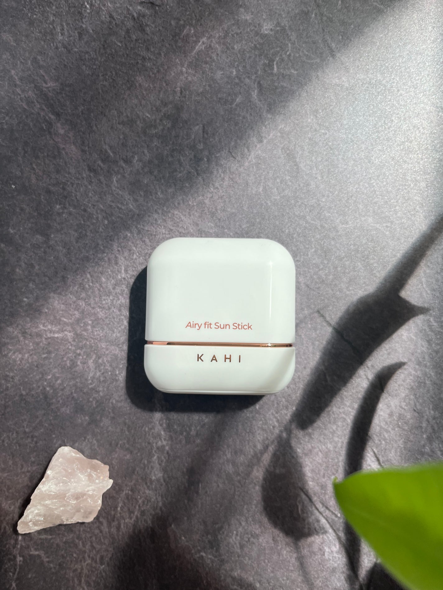 エアリーフィットサンスティック/KAHI/日焼け止めスティックを使ったクチコミ(2枚目)