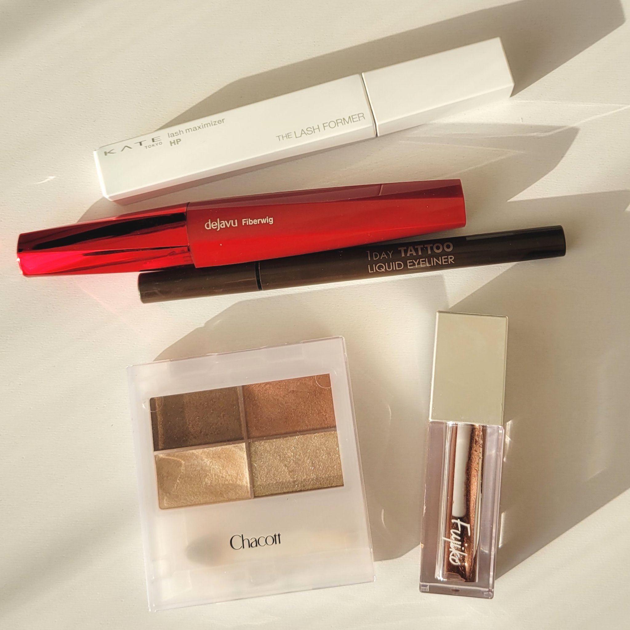 シェイクシャドウSV 01 圧勝ブラウン/Fujiko/リキッドアイシャドウを使ったクチコミ（2枚目）