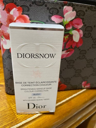 スノー メイクアップ ベース UV35 SPF35／PA+++/Dior/化粧下地を使ったクチコミ（1枚目）