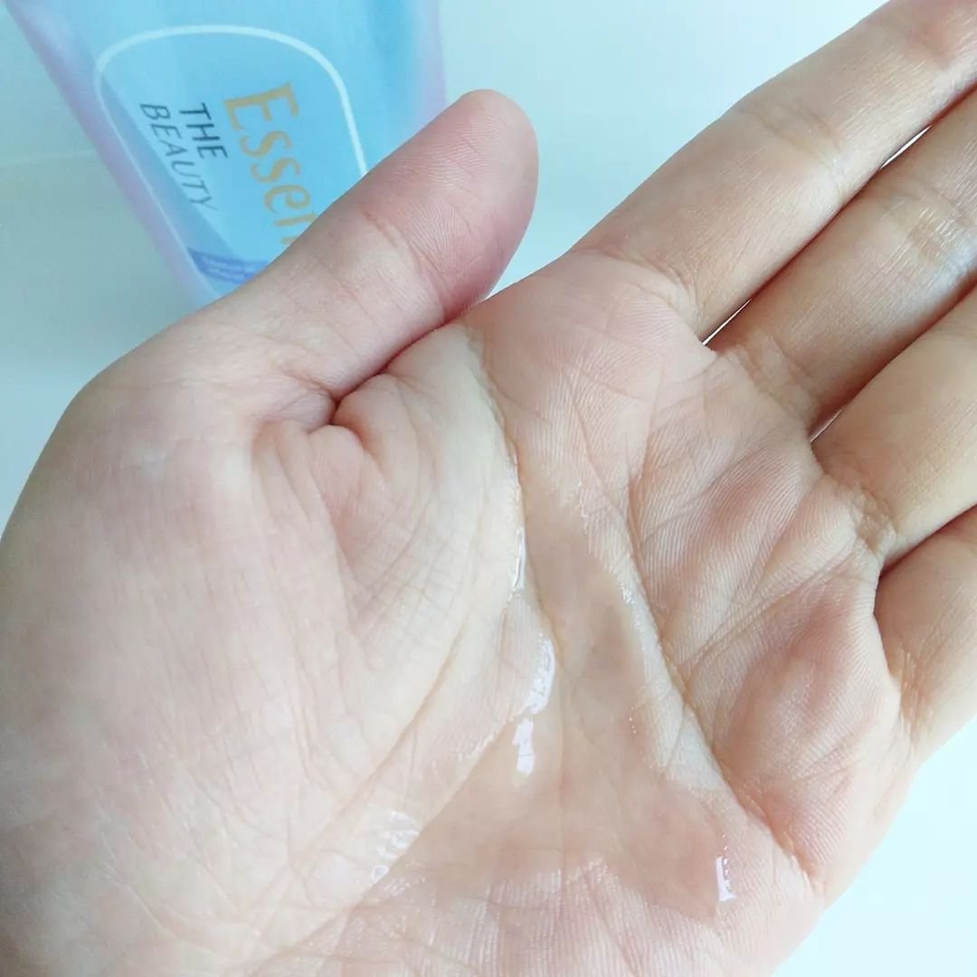 エッセンシャル プレミアム ウォータートリートメント ナチュラルモイスト/エッセンシャル/アウトバストリートメントを使ったクチコミ（3枚目）