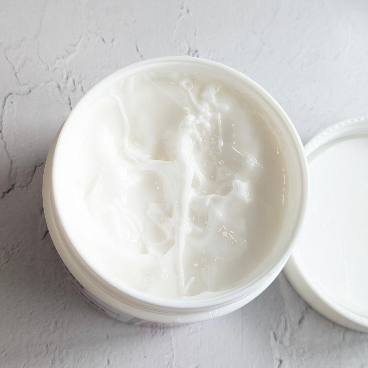 プレミアムナイテ スレッドネッククリーム/MEDIPEEL/ネック・デコルテケアを使ったクチコミ(2枚目)