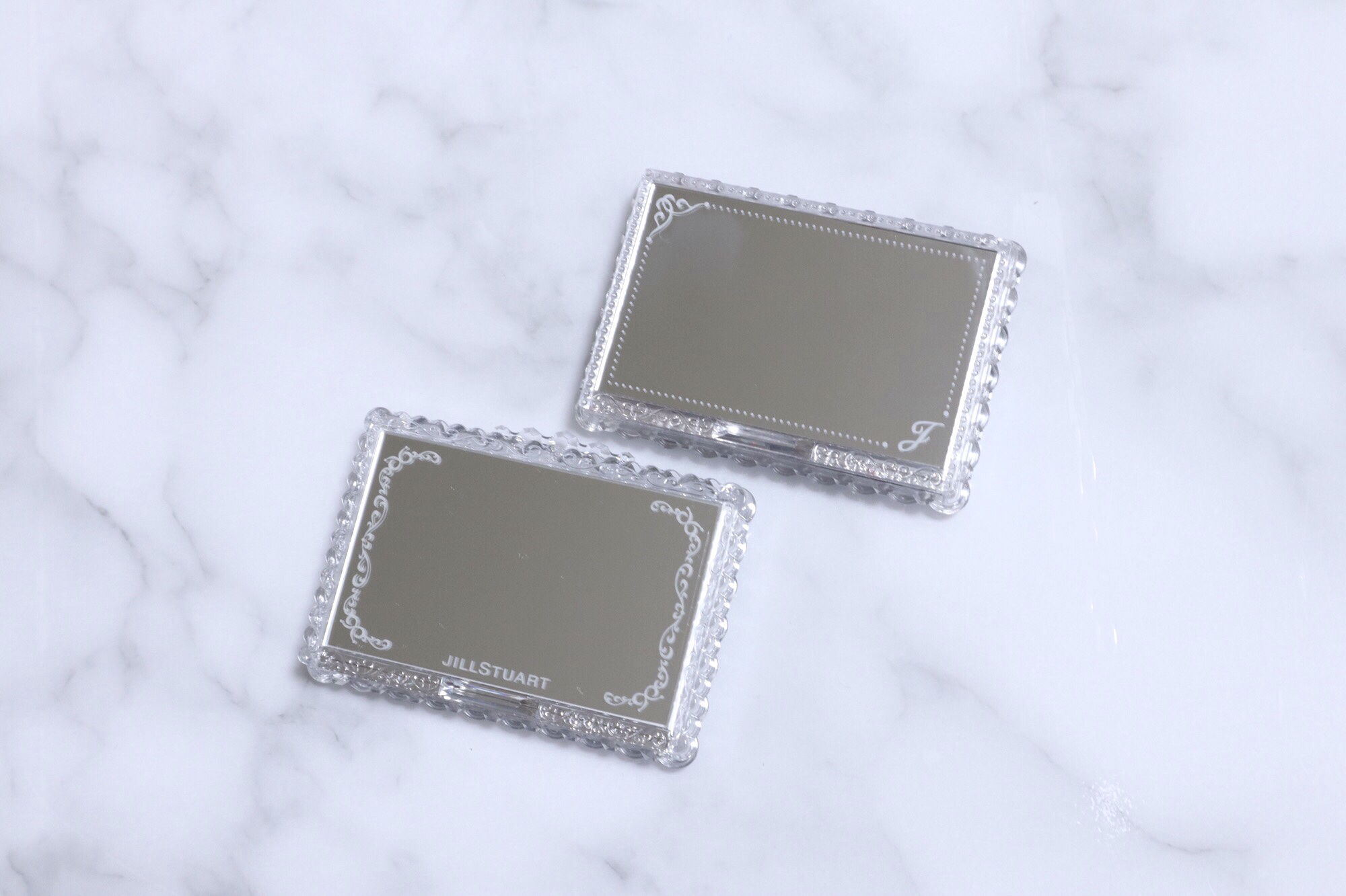 ジルスチュアート ブルームニュアンスブロウパレット 04 violet bloom/JILL STUART/パウダーアイブロウを使ったクチコミ（2枚目）