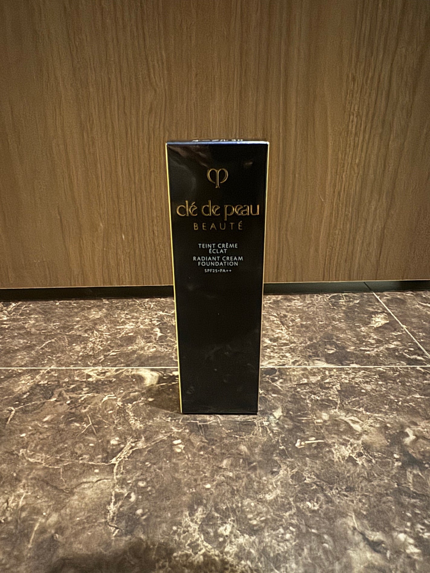 クレ・ド・ポー ボーテ タンクレームエクラn/クレ・ド・ポー ボーテ/クリーム・エマルジョンファンデーションを使ったクチコミ(2枚目)