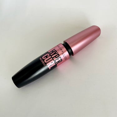 MAYBELLINE NEW YORK メイベリン ハイパーカール ウォータープルーフ Rのクチコミ「マスカラに迷ったらとりあえずコレを買っています。

今はプチプラでもたくさん良いマスカラがある.....」（1枚目）