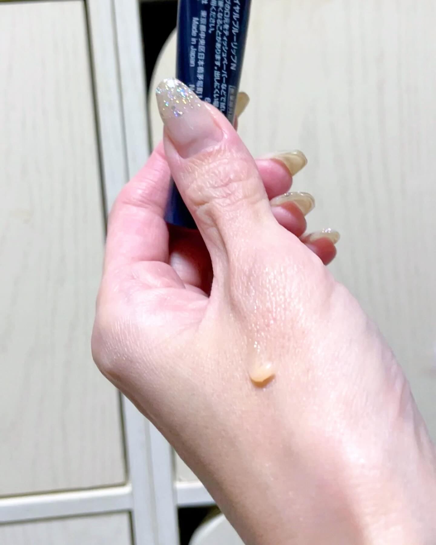 ニベア　ロイヤルブルーリップ　濃密美容ケア/ニベア/リップ美容液を使ったクチコミ（3枚目）