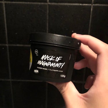 ラッシュパワーマスク SP


初めてLUSHさんのマスクを買いました。
画像2枚目にあるようにスクラブが大きめ、なのに敏感肌でもOK！
使ってみて、顔が涼しい笑
そして化粧水のノリがいい感じがする。
