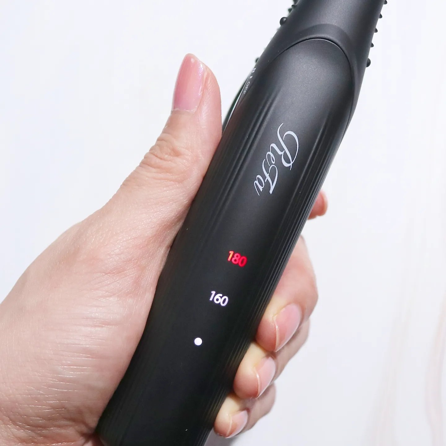 リファ ビューテック フィンガーアイロン | 02 ブラック ReFa | LIPS