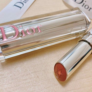 💋Dior アディクトステラーハロシャイン 620 フェイススター

ブルベも使えるブラウンリップ！
こちらのカラーはSnowManのラウールくんがWeb CMで使用していた大人気のイベント&Web限定