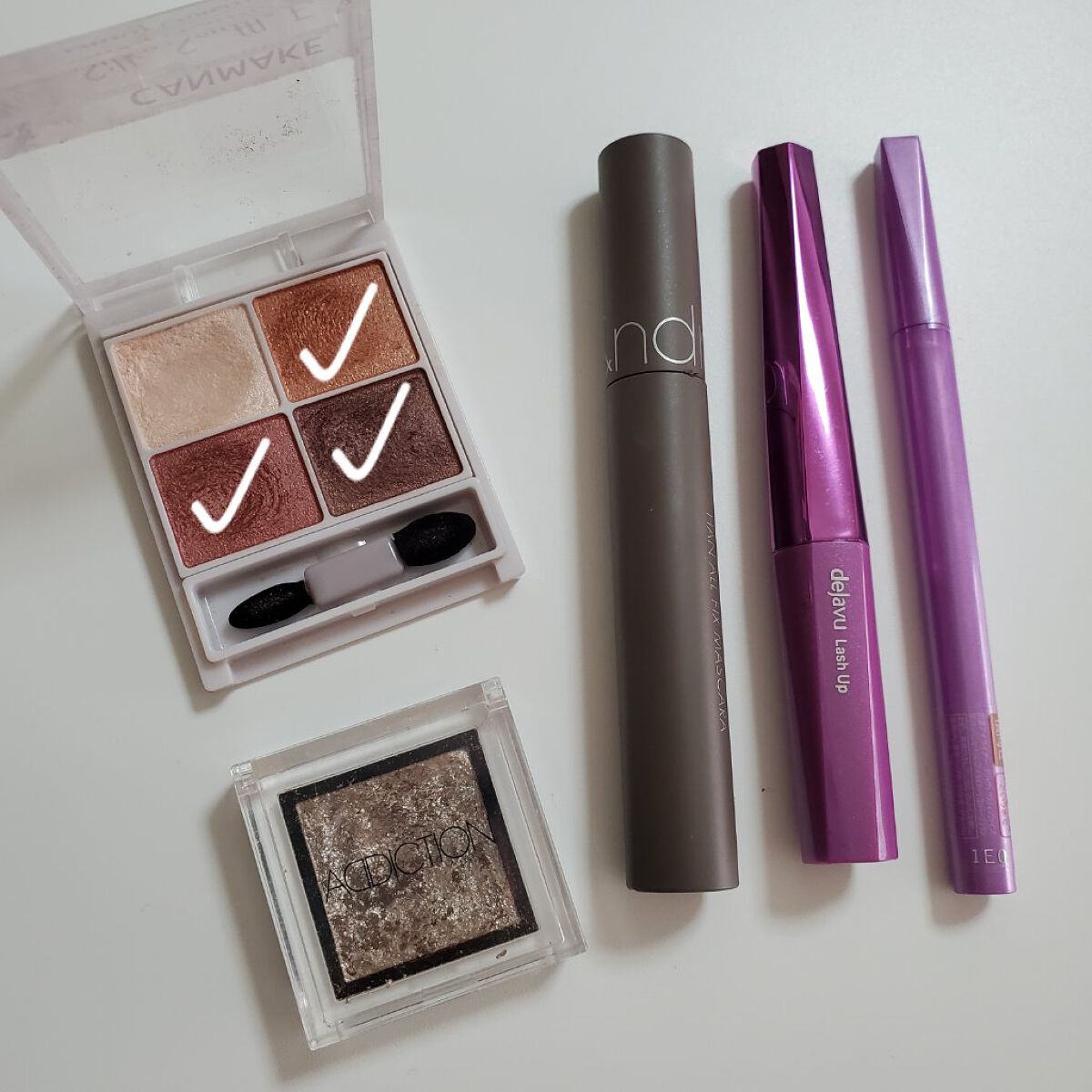 「密着アイライナー」ショート筆リキッド/デジャヴュ/リキッドアイライナーを使ったクチコミ（2枚目）