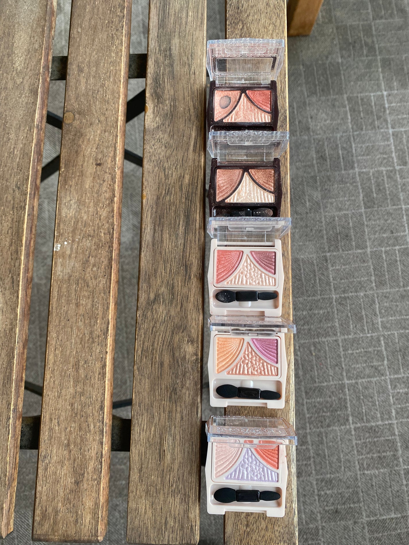 ジューシーピュアアイズ/キャンメイク/アイシャドウパレットを使ったクチコミ(3枚目)