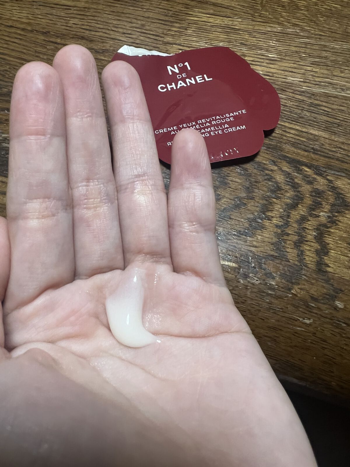 アイクリーム N°1 ドゥ シャネル/CHANEL/アイケア・アイクリームを使ったクチコミ（2枚目）