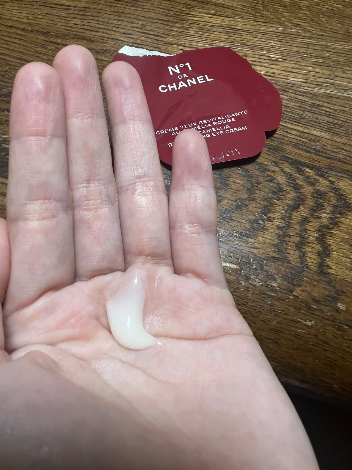 アイクリーム N°1 ドゥ シャネル/CHANEL/アイケア・アイクリームを使ったクチコミ(2枚目)
