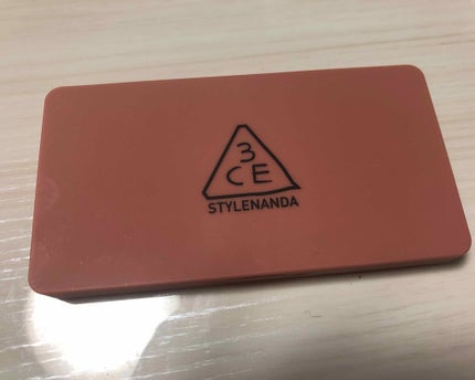 3CE 3CE STROBING SKIN PALETTEのクチコミ「★3ce strobing skin palette★
3ceの新商品ハイライト!!
このハ.....」(1枚目)