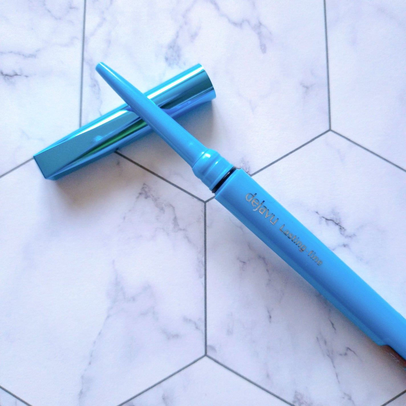 「密着アイライナー」極細クリームペンシル/デジャヴュ/ペンシルアイライナーを使ったクチコミ(2枚目)