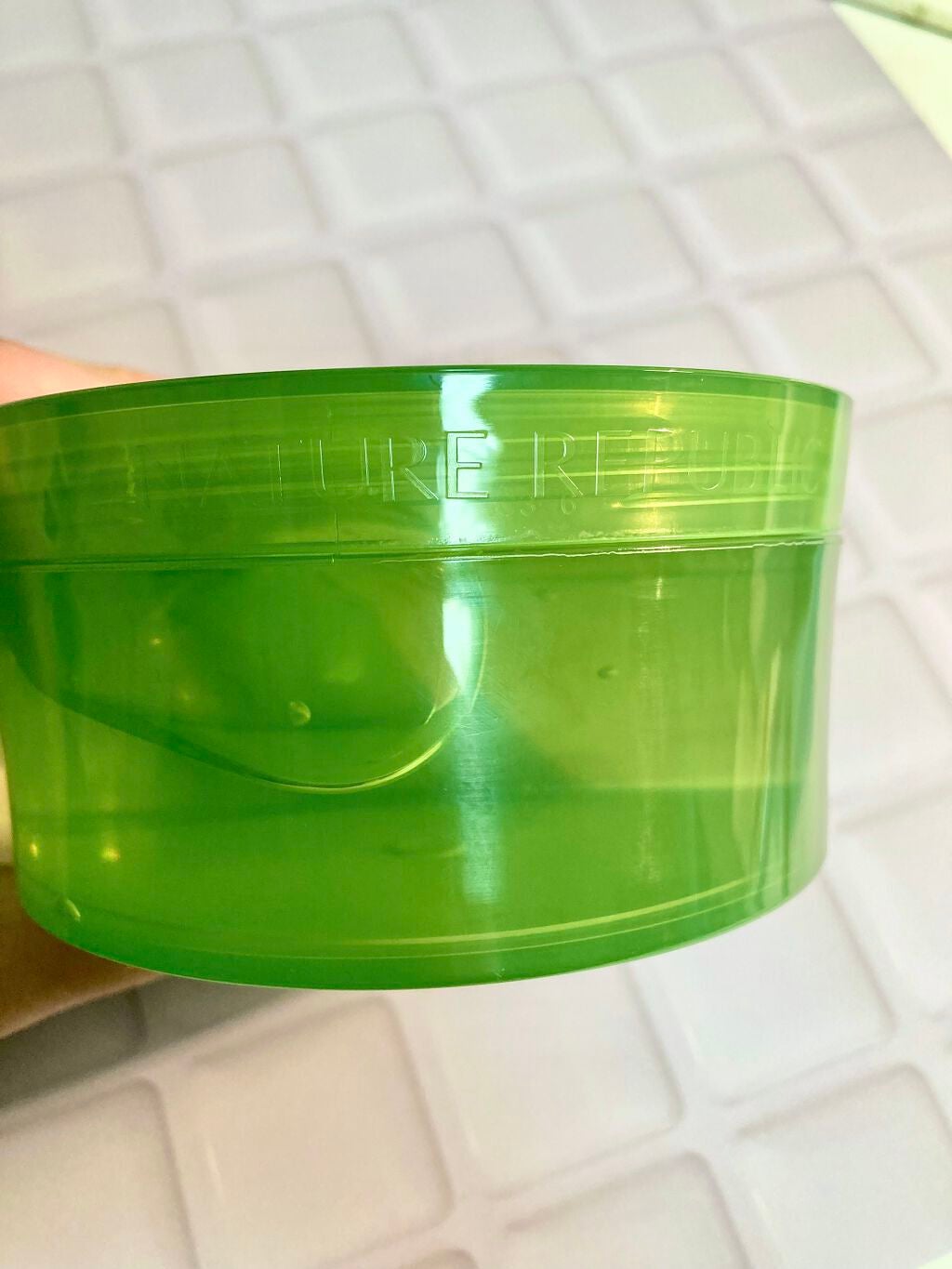 マイルド&モイスチャーアロエジェル/ネイチャーリパブリック/ボディローションを使ったクチコミ(4枚目)