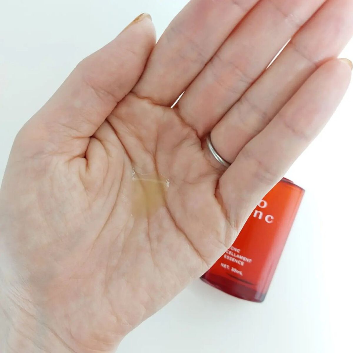 CONC セラメント エッセンス/CONC/美容液を使ったクチコミ（1枚目）