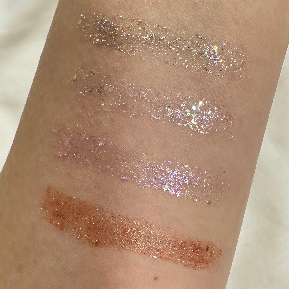 ブリンリキッドグリッターライナー/BLING GLOW/グリッターを使ったクチコミ(4枚目)