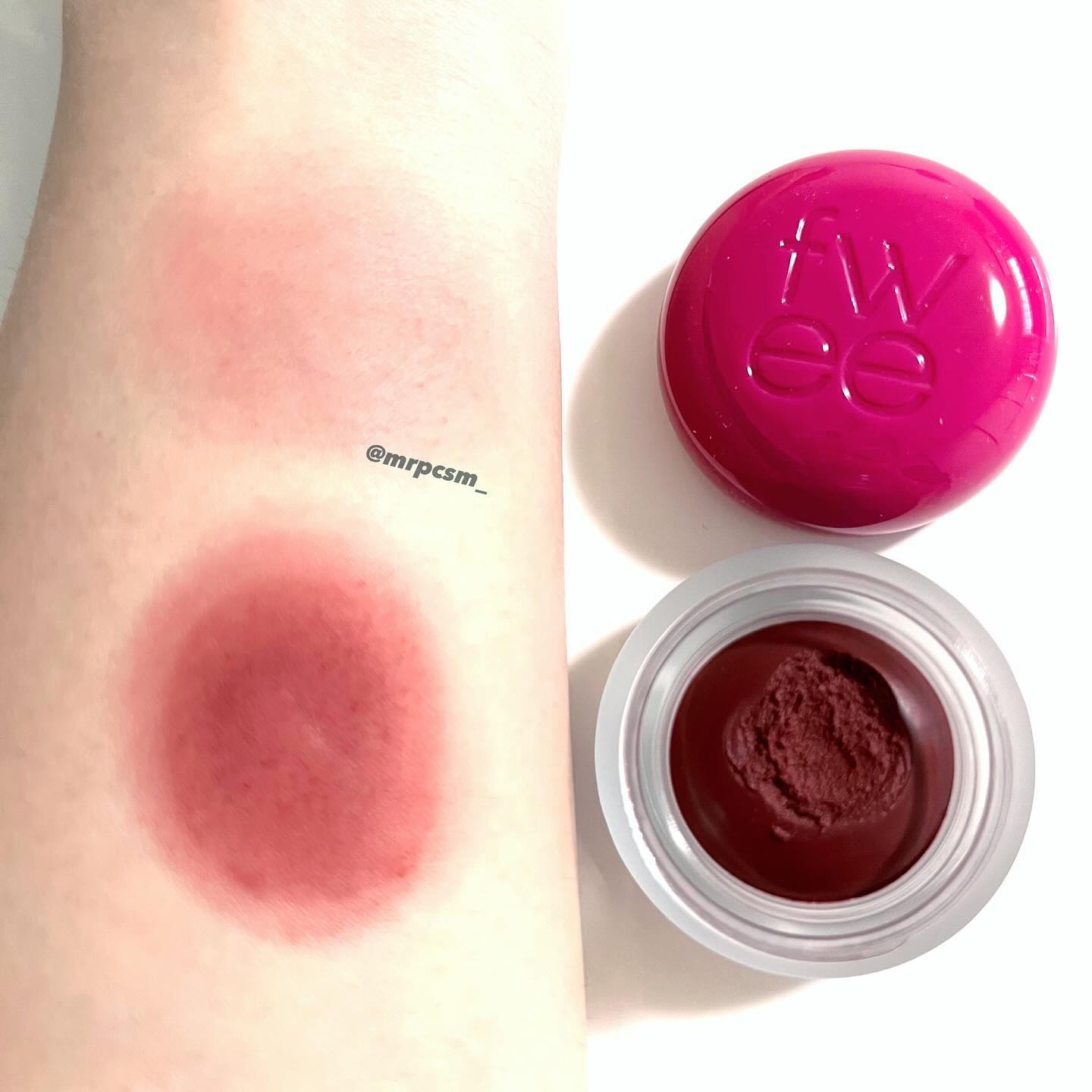 リップアンドチーク ブラーリープリンポット MV04 スレイ/fwee/口紅を使ったクチコミ（3枚目）