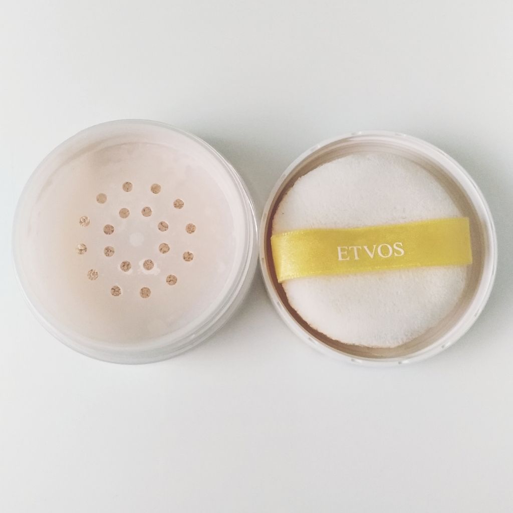 ミネラルUVパウダー（旧）/エトヴォス/ルースパウダーを使ったクチコミ（2枚目）