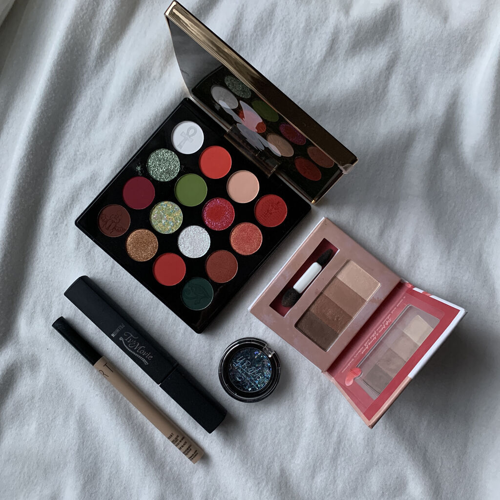 ワンダーハニー ハートフルなピュアアイシャドウ/VECUA Honey/アイシャドウパレットを使ったクチコミ（1枚目）