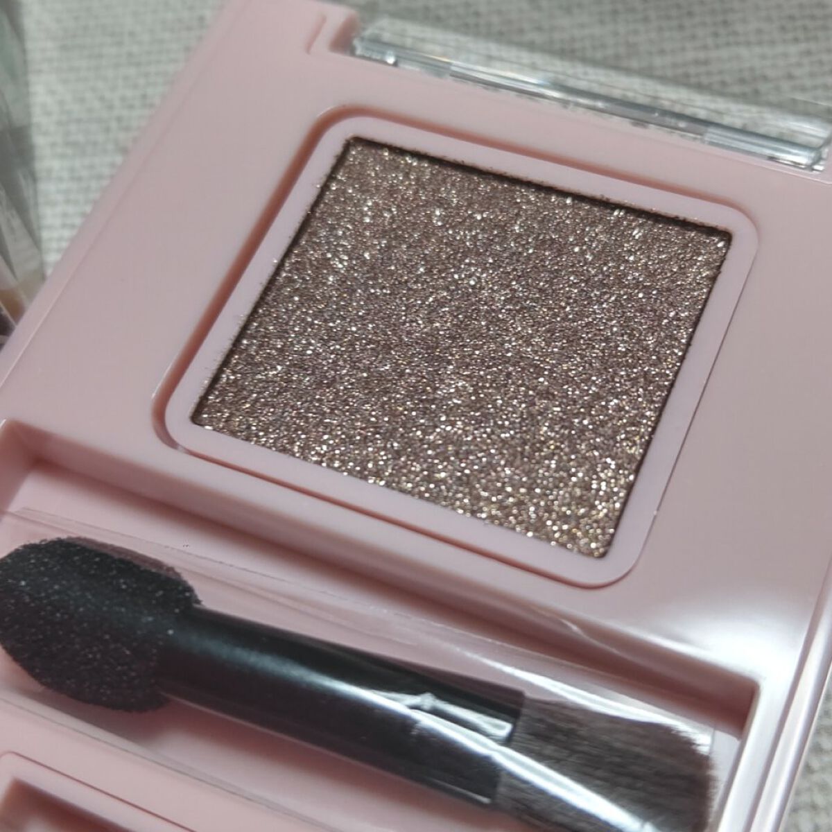 フーミー シングルラメシャドウ/WHOMEE/単色アイシャドウを使ったクチコミ（3枚目）