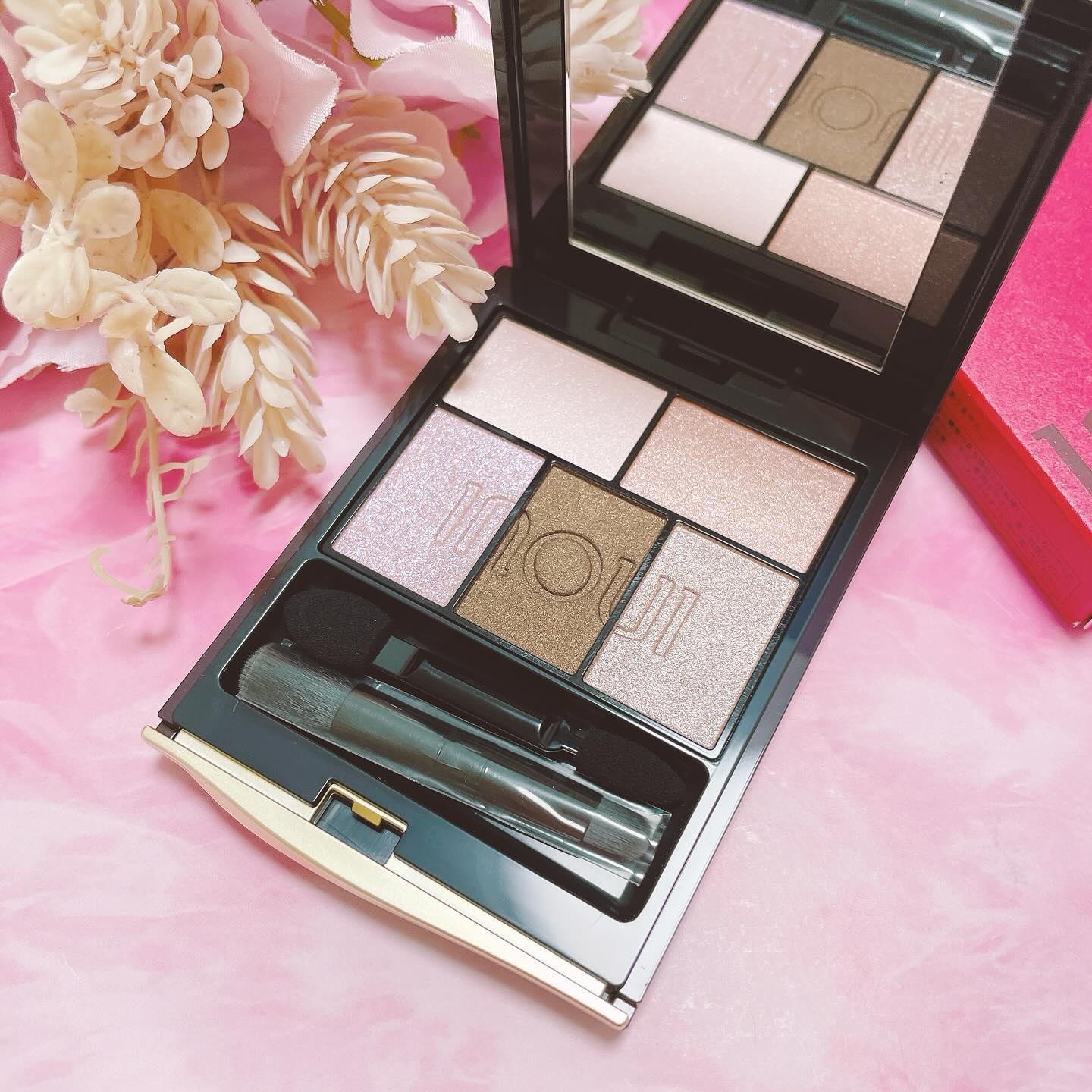 インウイ アイズ 02 グレイッシュブラウン/INOUI/アイシャドウパレットを使ったクチコミ（2枚目）