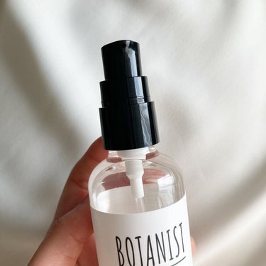 BOTANIST ボタニカルヘアオイル（モイスト）のクチコミ「.
ボタニスト
ボタニカルヘアオイル [モイスト]
80mL

ダメージの気になる髪におすすめ.....」（2枚目）