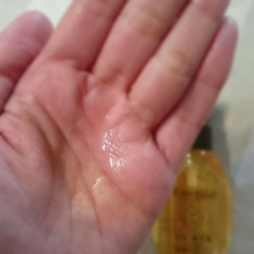 CCオイル/エッセンシャル/ヘアオイルを使ったクチコミ(2枚目)