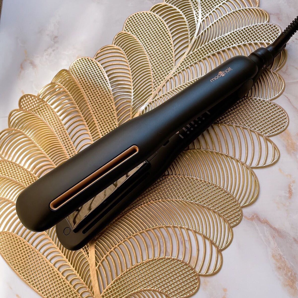 プリヴィレージュ シルクミラーストレート MHS-2410/mod's hair/ストレートアイロンを使ったクチコミ（1枚目）