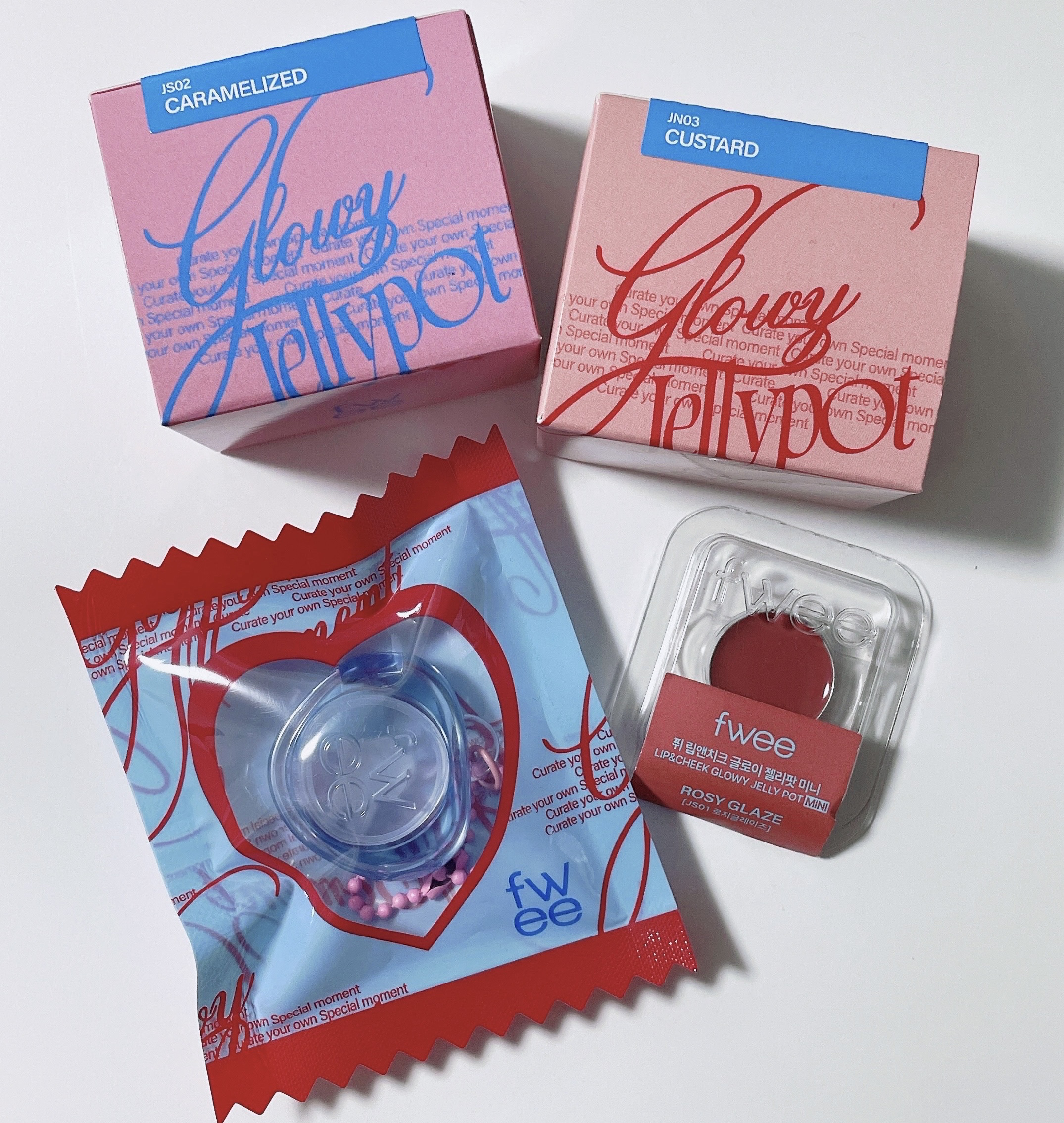 フィー リップアンドチーク グローイジェリーポット JS02 キャラメライズド/fwee/リップグロスを使ったクチコミ（1枚目）