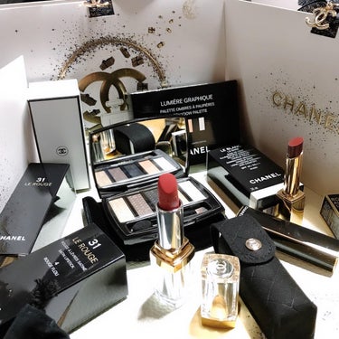 ルージュ アリュール レクストレ 867 ローリング パープル（ホリデー限定2023）/CHANEL/口紅を使ったクチコミ（3枚目）