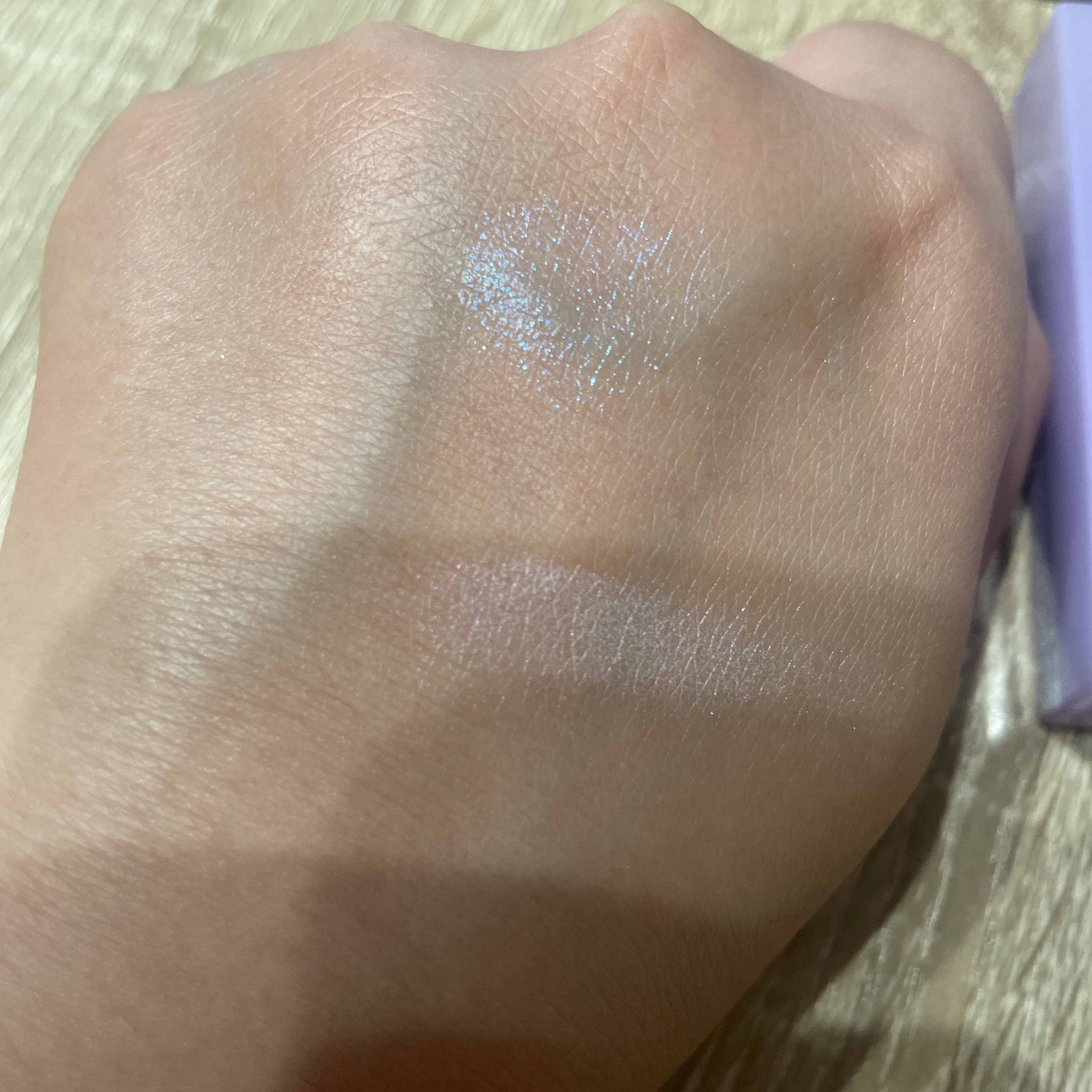 トゥルーディメンションレイヤリングハイライター H001 オーロラ・イン・ザ・スカイ/hince/パウダーハイライトを使ったクチコミ（3枚目）