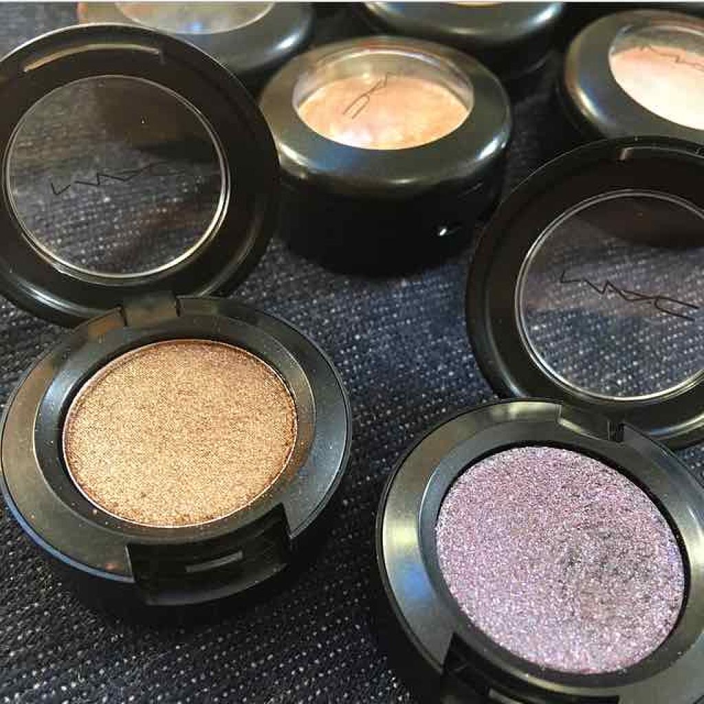 ダズルシャドウ/M・A・C/単色アイシャドウを使ったクチコミ（1枚目）