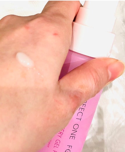 パーフェクトワンフォーカス スムースウォータリージェル ピュア/PERFECT ONE FOCUS/オールインワン化粧品を使ったクチコミ(2枚目)