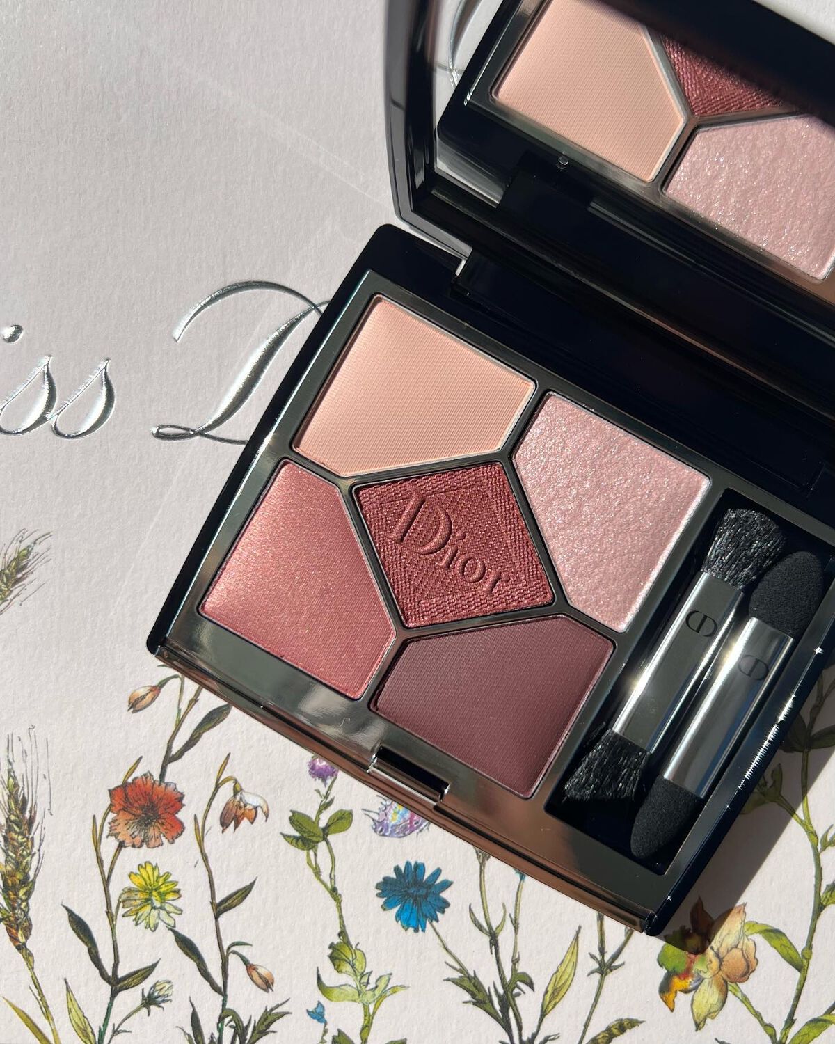 2022年秋新作アイシャドウパレット】【旧】サンク クルール