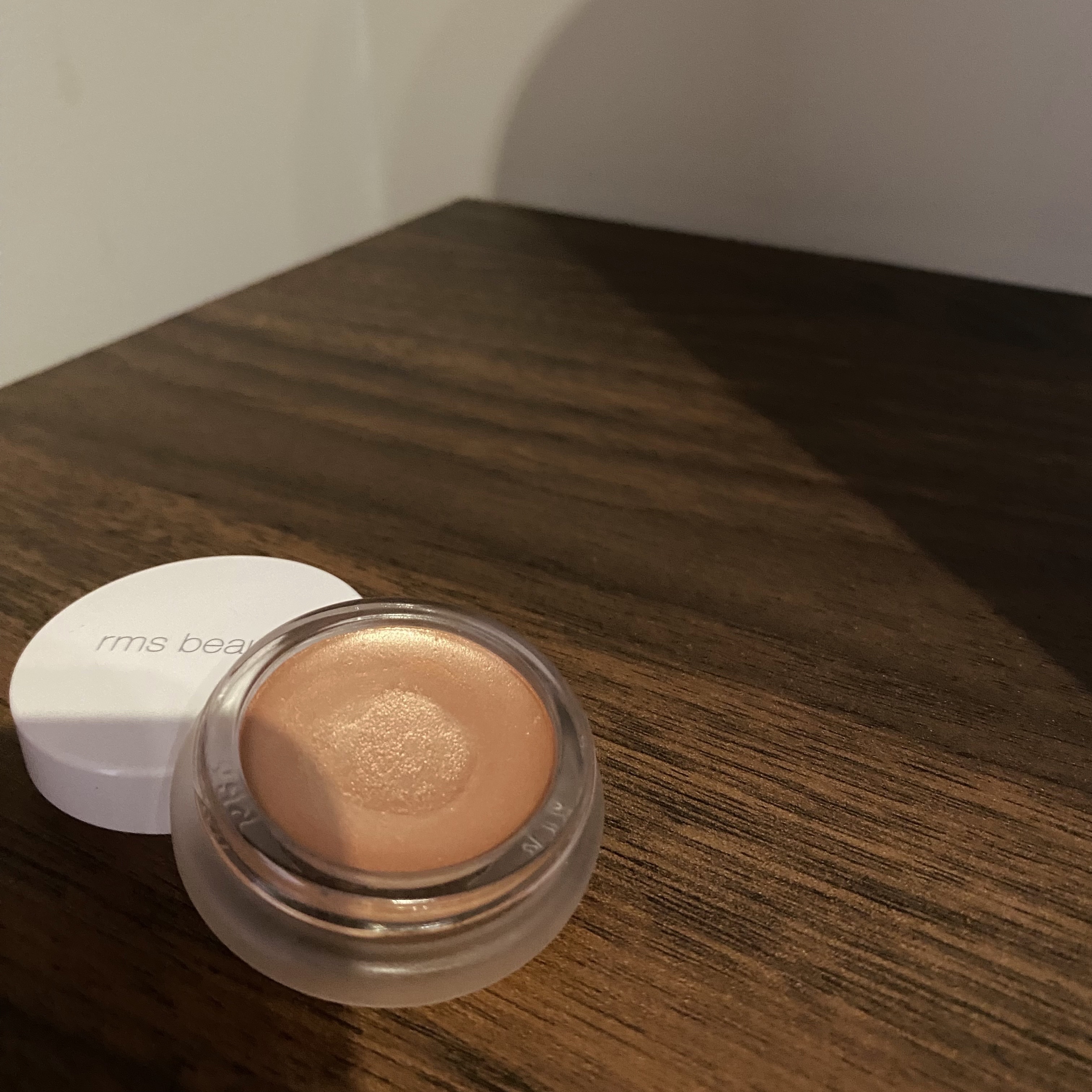 Mルミナイザー/rms beauty/クリームハイライトを使ったクチコミ（2枚目）