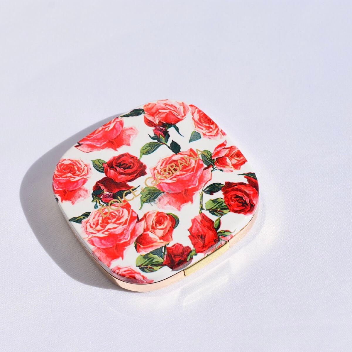 ブラッシュオブローズ ルミナスチークカラー/DOLCE&GABBANA BEAUTY/パウダーチークを使ったクチコミ(4枚目)