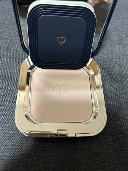 プードルコンパクトエサンシエルn/クレ・ド・ポー ボーテ/プレストパウダーを使ったクチコミ(5枚目)