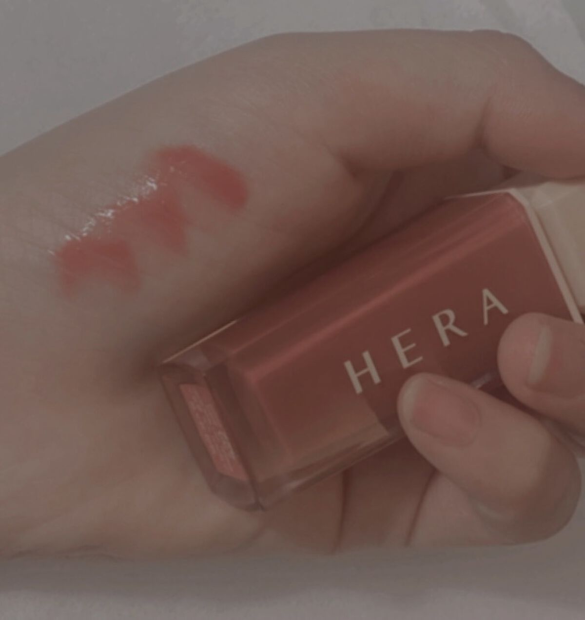 センシュアルスパイシーヌードグロス/HERA/リップグロスを使ったクチコミ（2枚目）