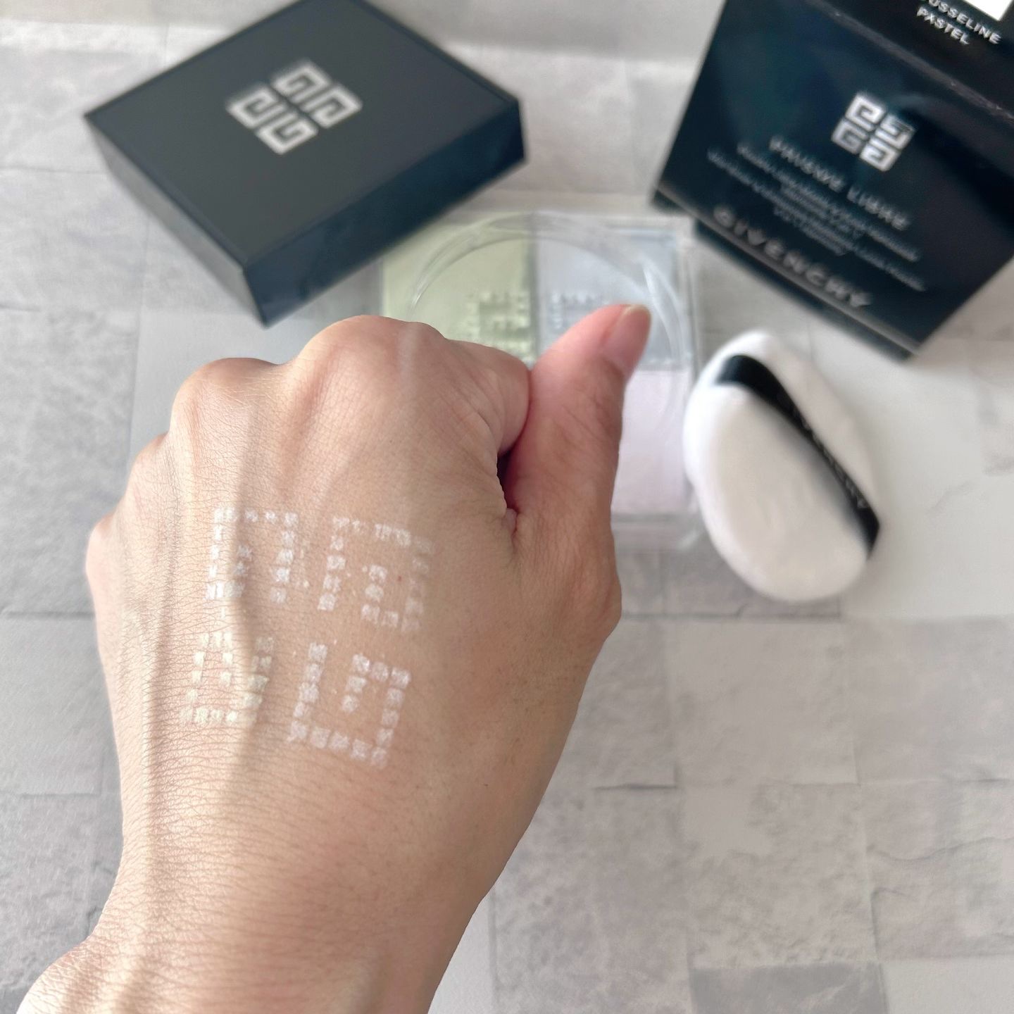 プリズム・リーブル/GIVENCHY/ルースパウダーを使ったクチコミ（2枚目）